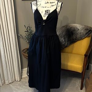 Pretty black summer dress with pockets. Size Large. 💯 cotton.